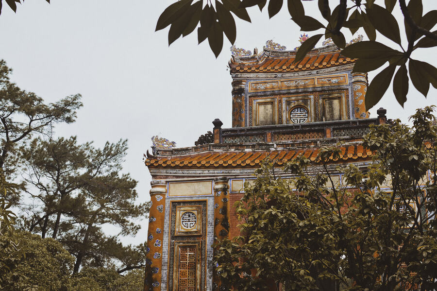 Lăng Tự Đức, nét đẹp rạng rỡ của kiến trúc Á Đông giữa lòng xứ Huế 6