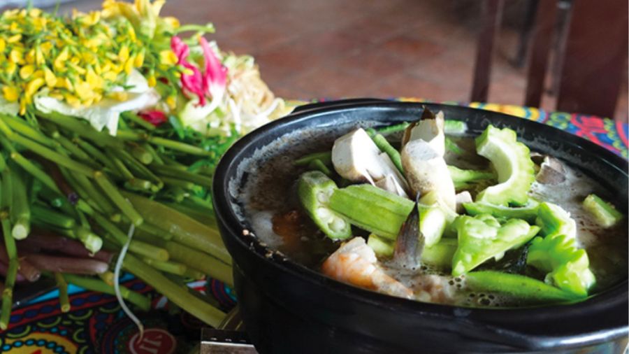 Lẩu rau rừng Cà Mau, món ngon dân dã đậm chất Nam Bộ