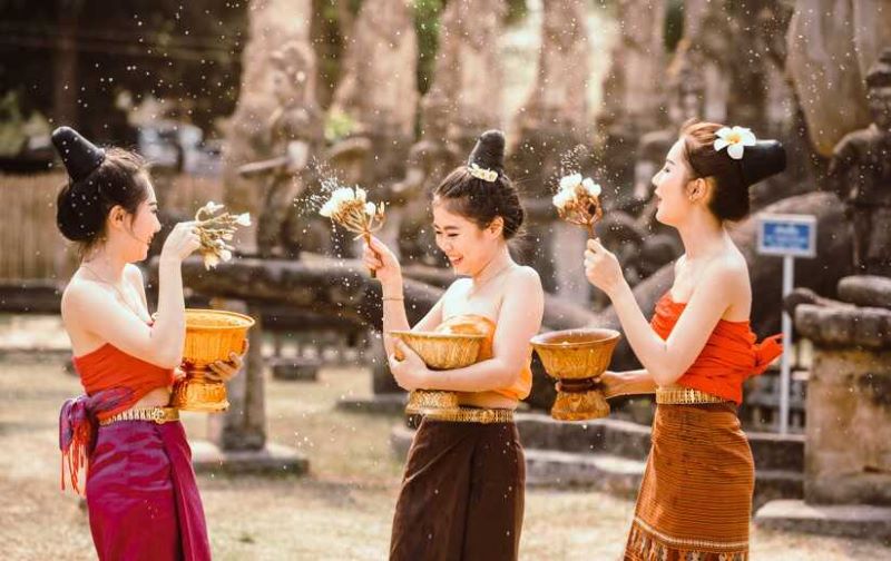 Lễ hội té nước Thái Lan, nét đẹp văn hóa của xứ chùa vàng 5