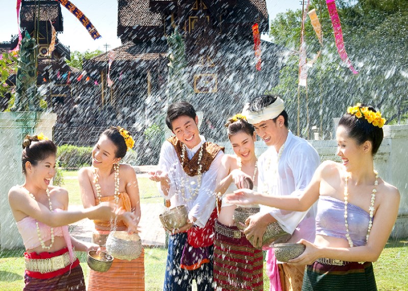 Lễ hội té nước Thái Lan, nét đẹp văn hóa của xứ chùa vàng 2