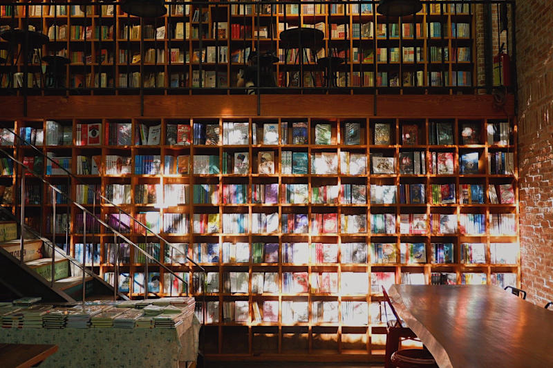 Nhã Nam Books N Coffee, cà phê sách yên ả giữa lòng Sài Gòn 3