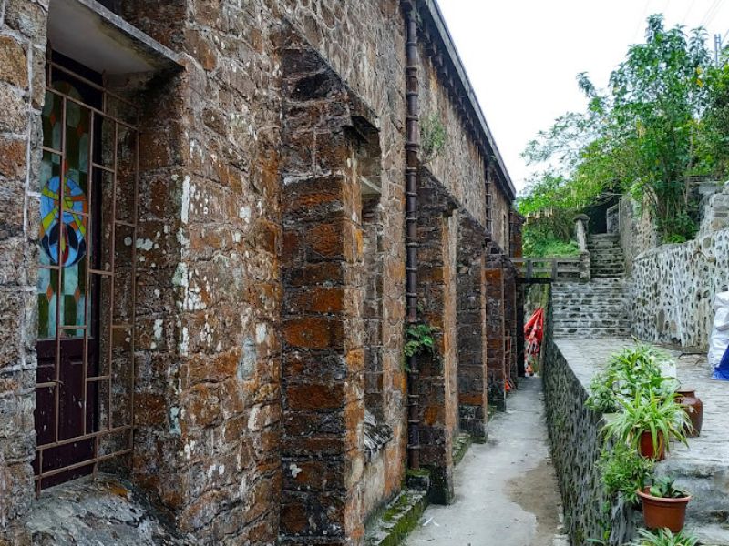 Nhà thờ đá Tam Đảo với kiến trúc cổ cực kỳ độc đáo ở Vĩnh Phúc 3
