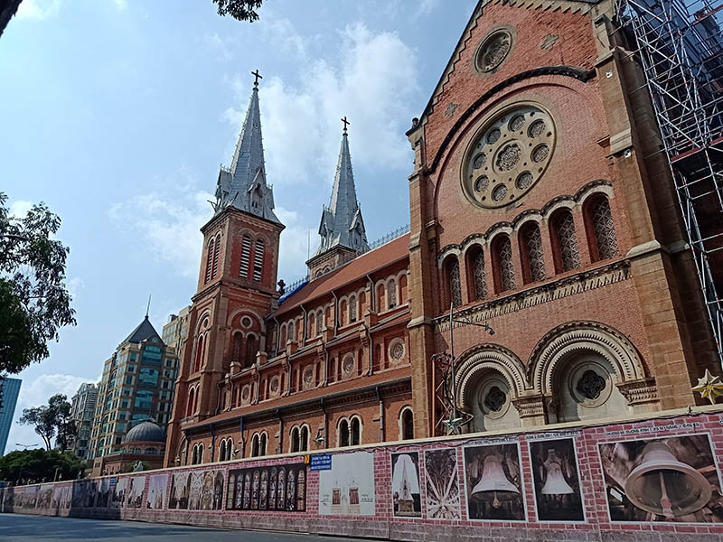 Nhà thờ Đức Bà Sài Gòn, điểm đến tham quan nổi tiếng bậc nhất Sài thành 7