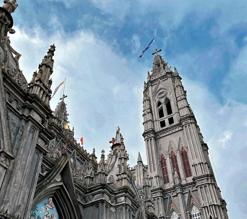 Về thăm nhà thờ Hưng Nghĩa, công trình đẹp tựa trời Âu tại Nam Định 6