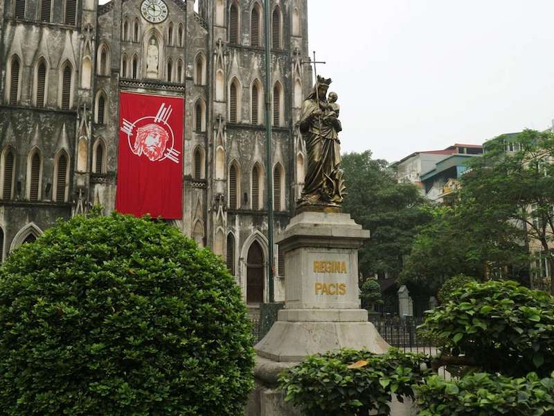 Nhà thờ lớn Hà Nội với kiến trúc Gothic nổi bật giữa lòng thành phố 5