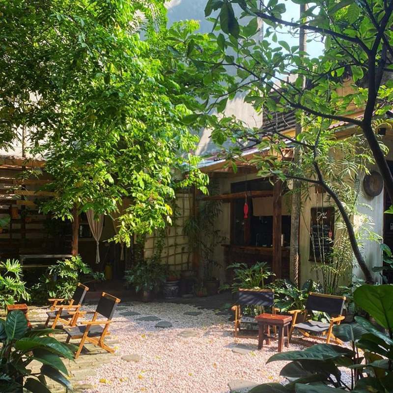Những tiệm cà phê ở Hà Nội ẩn mình giữa khu tập thể cũ 11