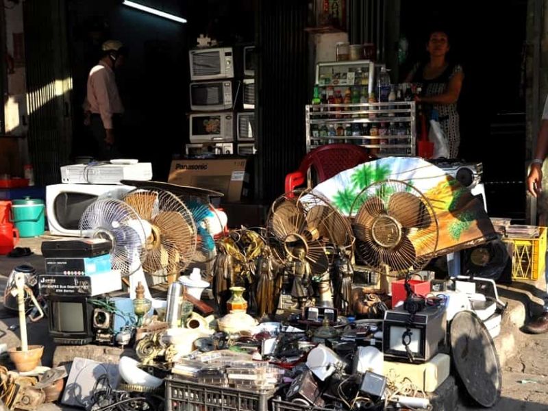 Top 7 chợ đồ cũ Sài Gòn bán đồ chất lượng nhất 4