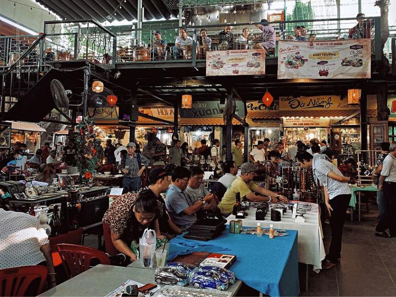 Top 7 chợ đồ cũ Sài Gòn bán đồ chất lượng nhất 7