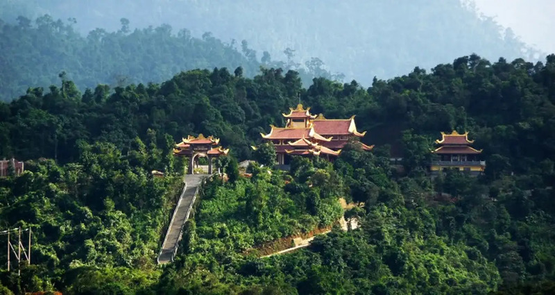 Núi Yên Tử, chốn thiêng ngự nơi Đông Bắc tổ quốc 3