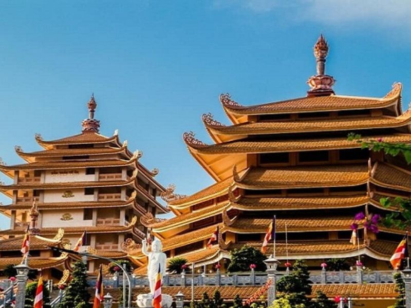 Pháp viện Minh Đăng Quang - Ngôi chùa thiêng giữa lòng Sài Gòn 2