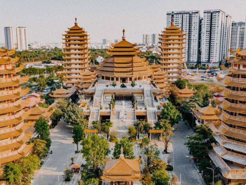 Pháp viện Minh Đăng Quang - Ngôi chùa thiêng giữa lòng Sài Gòn 9