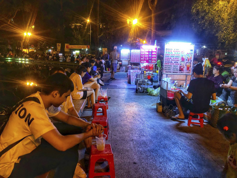 Những khu phố ẩm thực Sài Gòn nức tiếng gần xa 4
