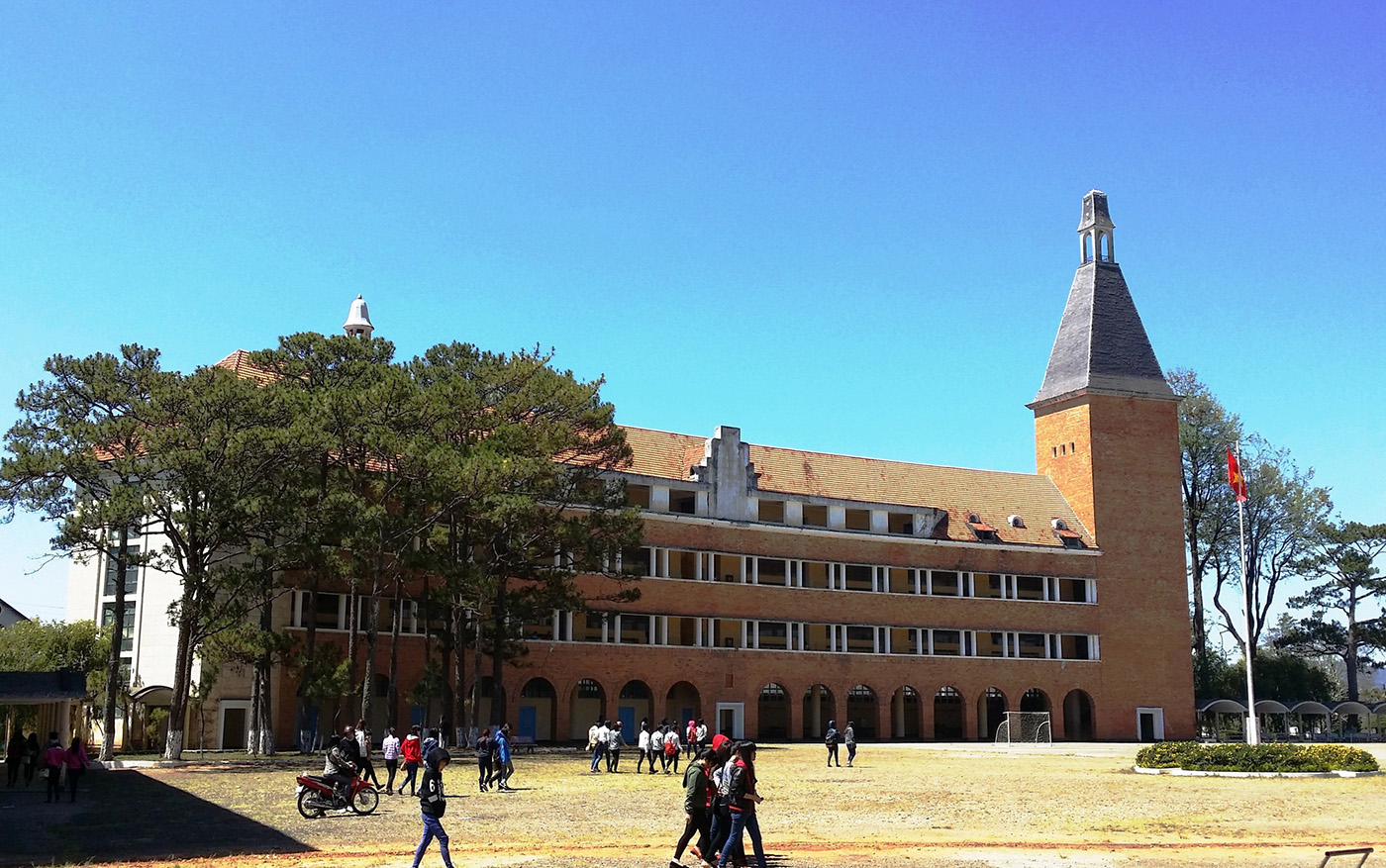 Review toàn cảnh trường cao đẳng sư phạm đà lạt  ngôi trường với kiến trúc cổ kính ấn tượng