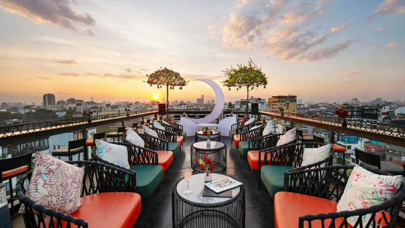 Top 10 Rooftop bar Hanoi sở hữu view săn ảnh cực chất 11
