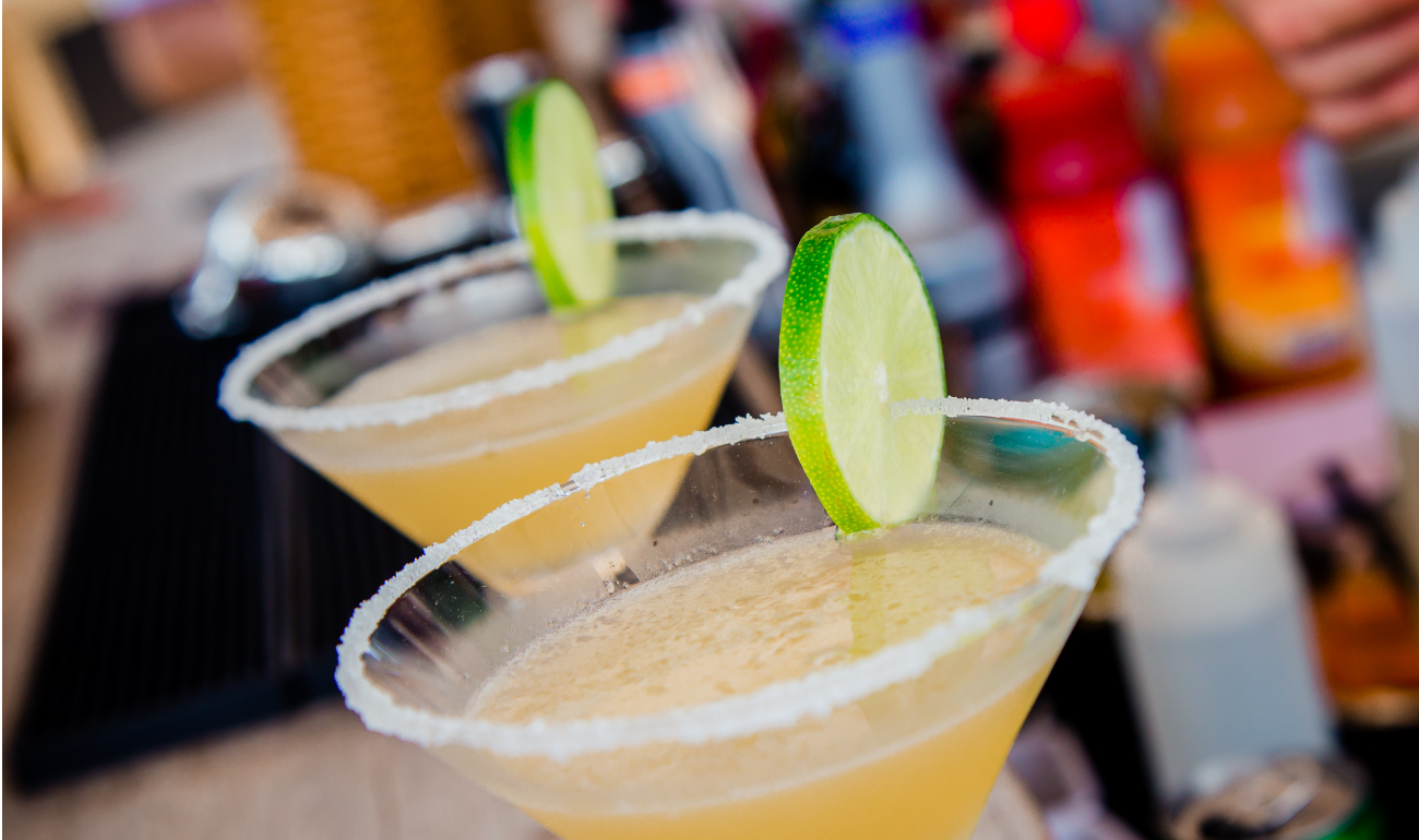 Delicious food, sweet drinks will make you enjoy to the last drop