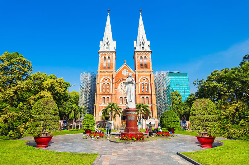 Nhà thờ Đức Bà Sài Gòn, điểm đến tham quan nổi tiếng bậc nhất Sài thành 11