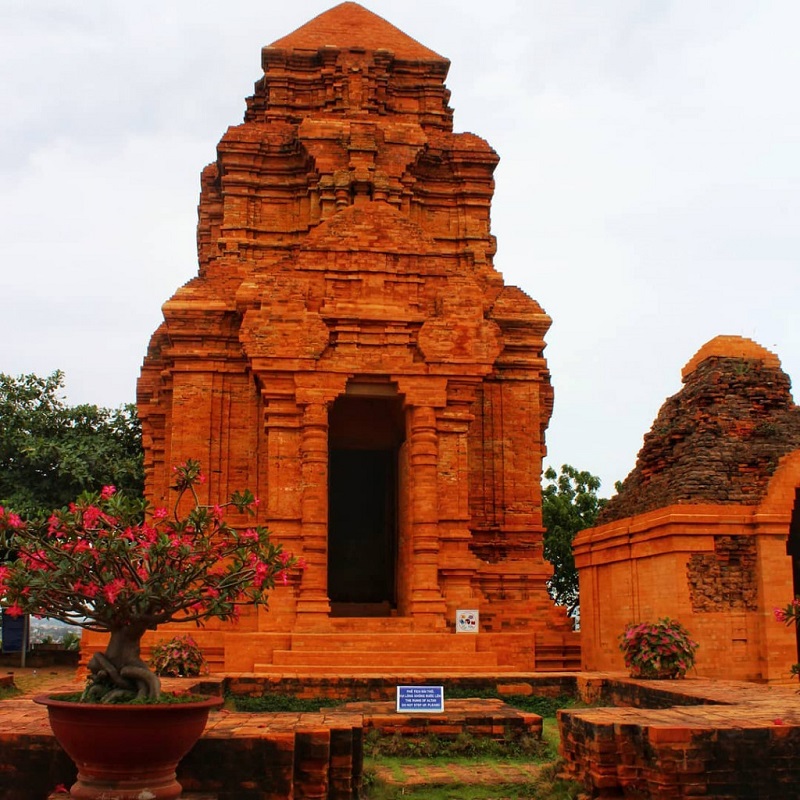 Giai thoại tháp Chăm Poshanư và nét kiến trúc đặc sắc nơi đây 4