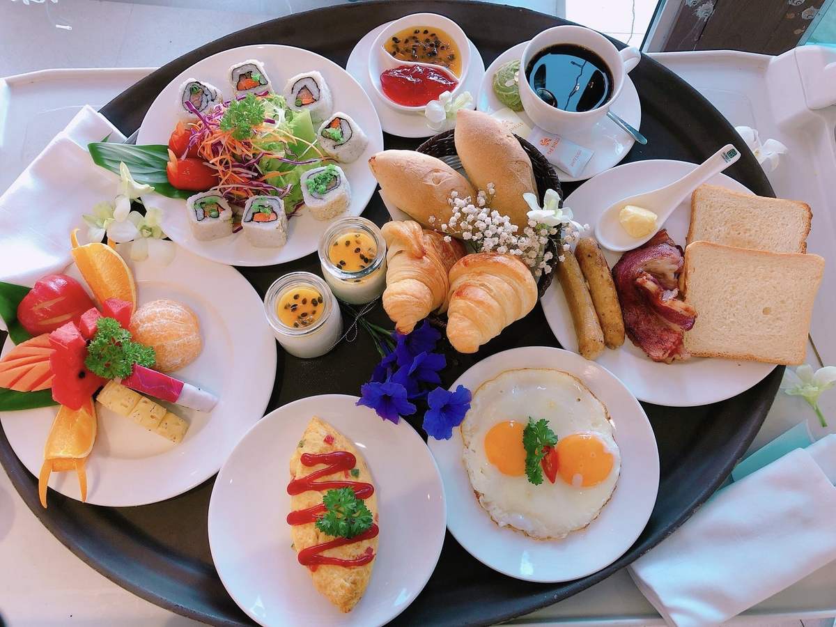 Fascinating international dishes, with a great mix of Asian and Western dishes