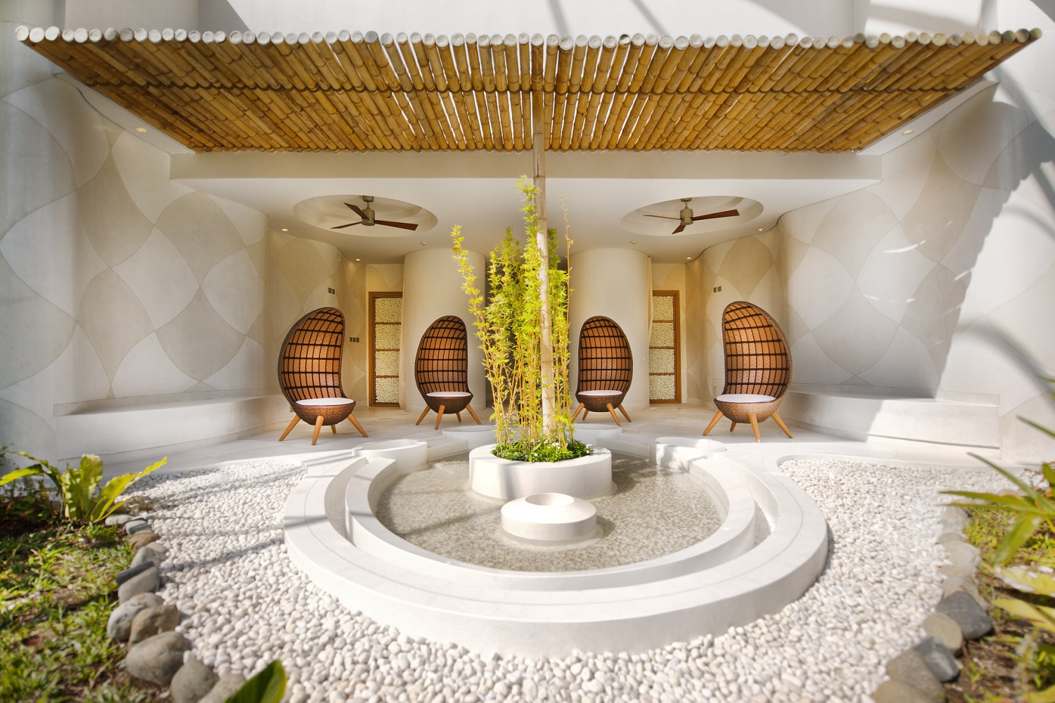 You can use the footbath in the quiet courtyard overlooking the garden The Shells Resort Phu Quoc
