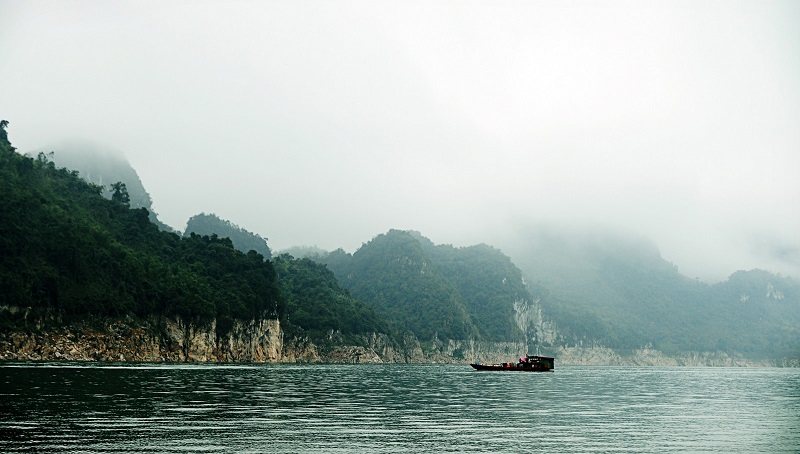 Tắm hồ Thung Nai Hòa Bình, thăm bản làng đậm văn hóa dân tộc 3