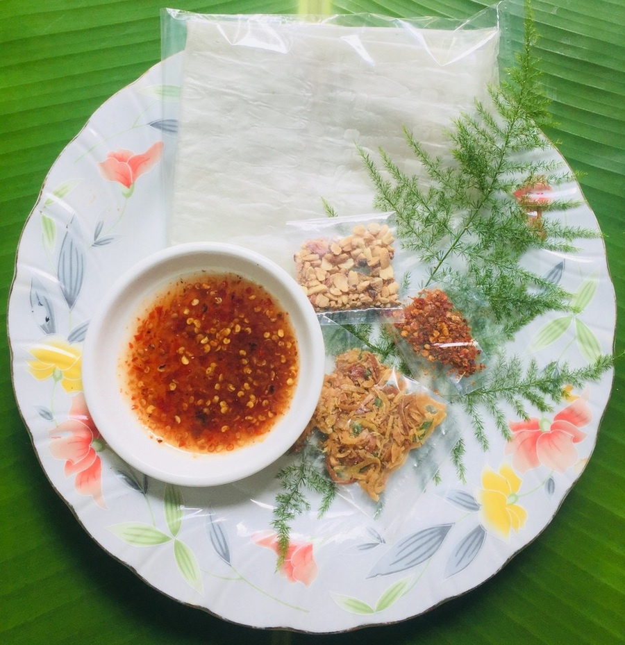 Thưởng thức bánh tráng me Tây Ninh, món đặc sản dân dã 2
