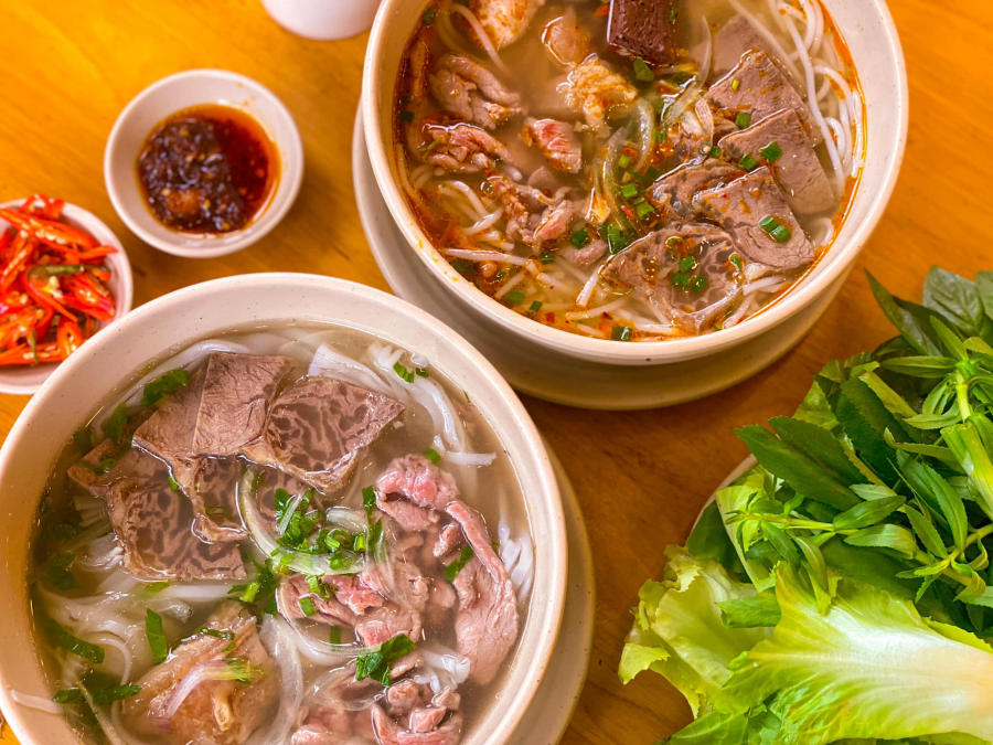 Thưởng thức Bún bò thố đá Đà Lạt mới toanh tại Hương Quán 5