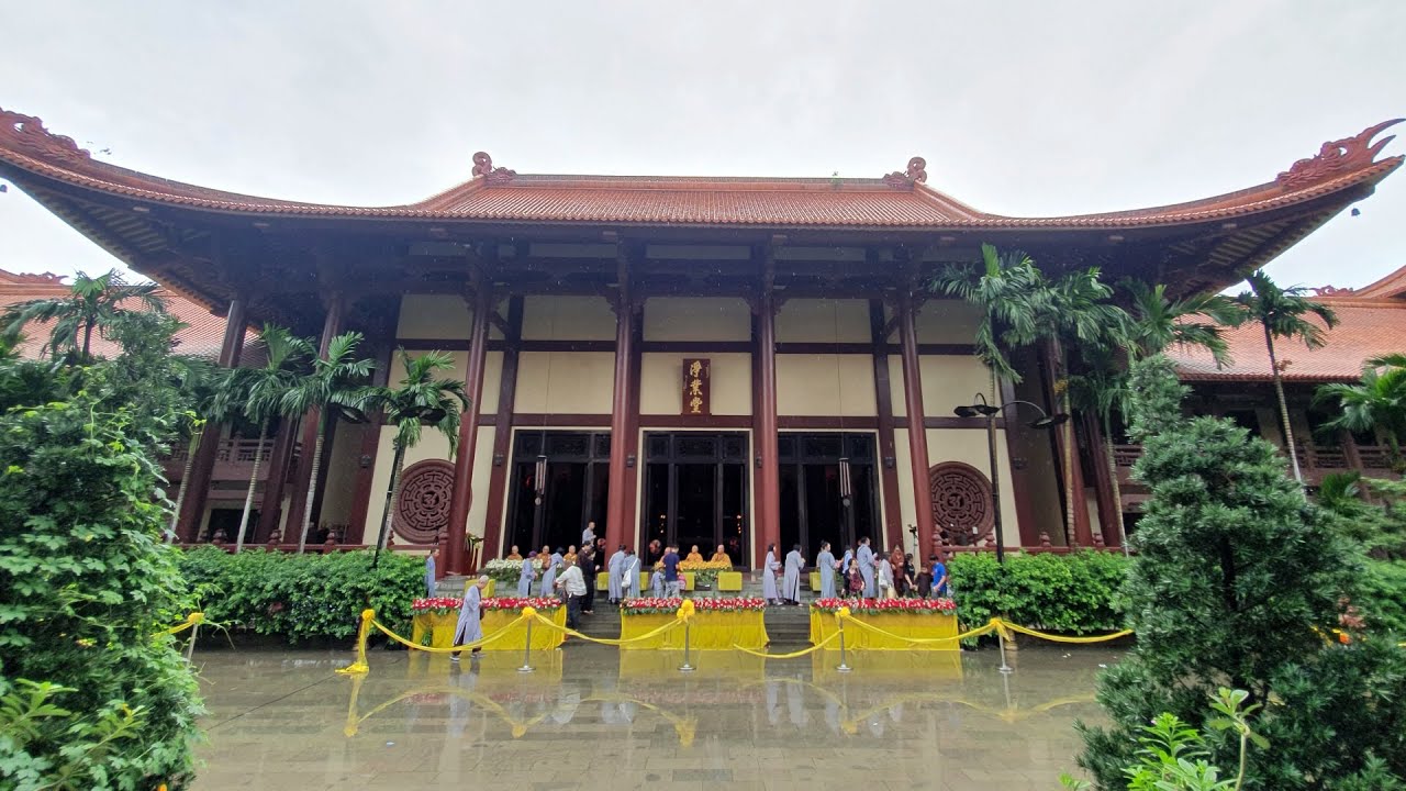 Tìm sự bình yên tại Chùa Huệ Nghiêm lâu đời bậc nhất Sài Gòn 7