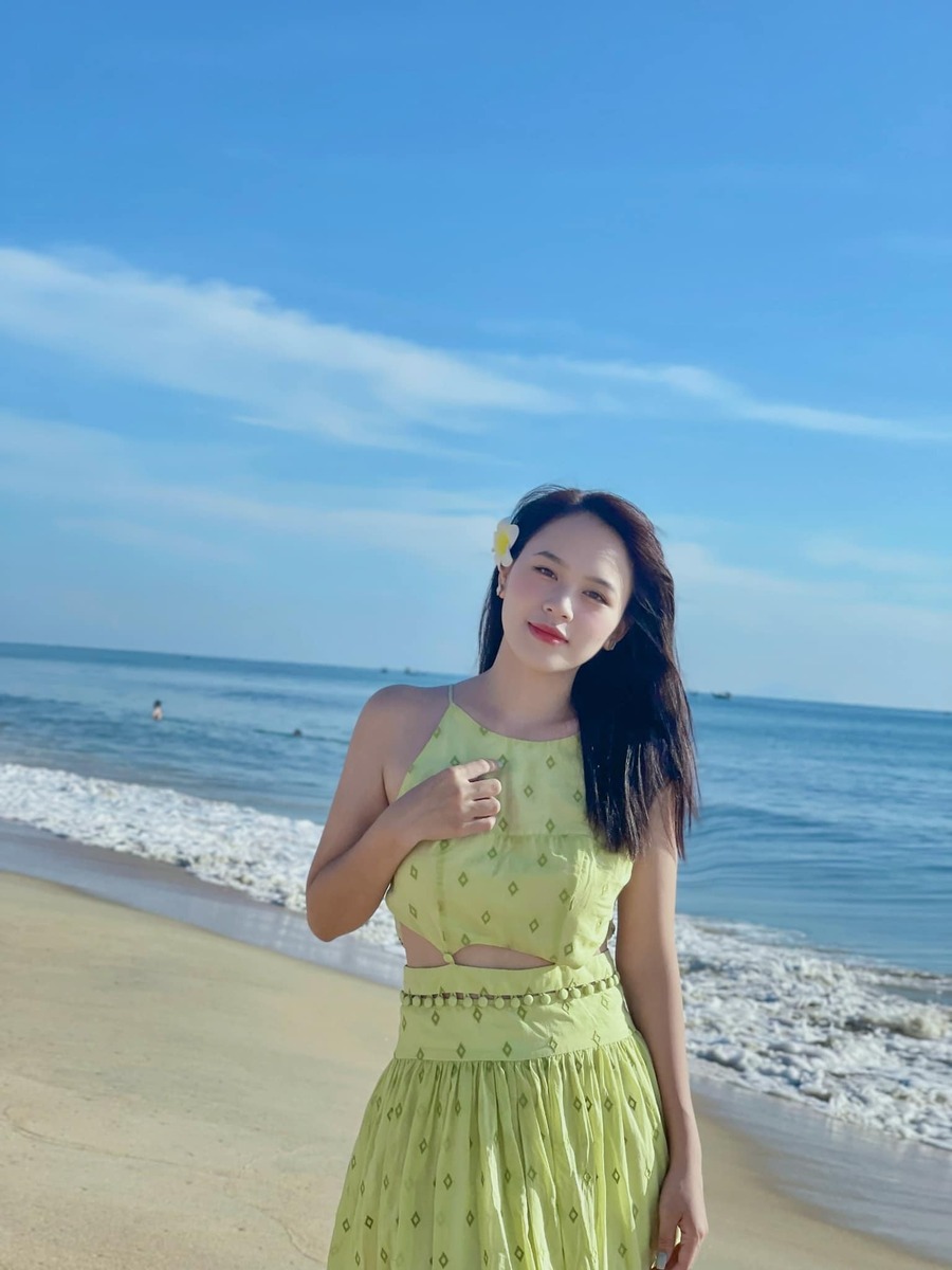 Tìm về Biển Bình Minh, không gian nắng vàng cát trắng gần ngay Phố Hội 2