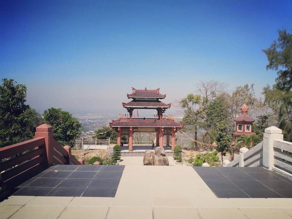 Tìm về chút bình yên tại chùa linh quy pháp ấn