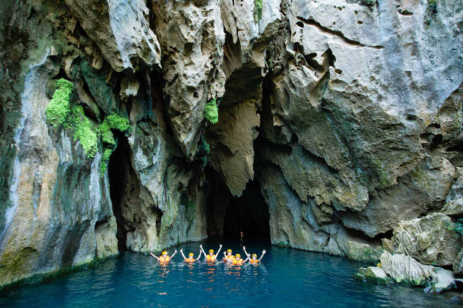 Top những hang động Quảng Bình bạn không nên bỏ lỡ 10