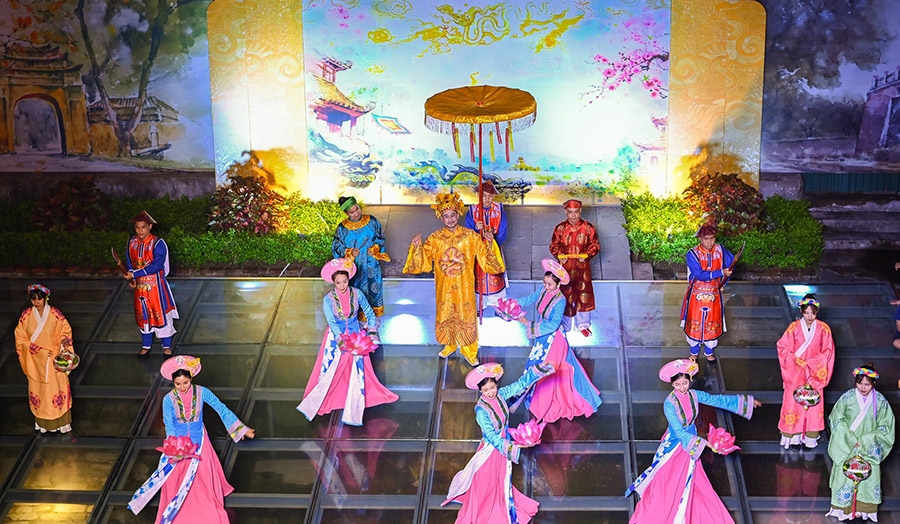 Tour đêm khám phá Hoàng Thành Thăng Long Hà Nội tìm về cội nguồn lịch sử 4