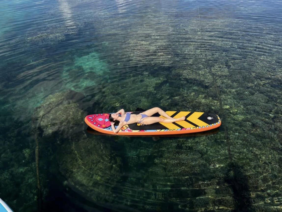Trải nghiệm Chèo SUP trên Đảo Phú Quý với mặt biển trong xanh như ngọc 4