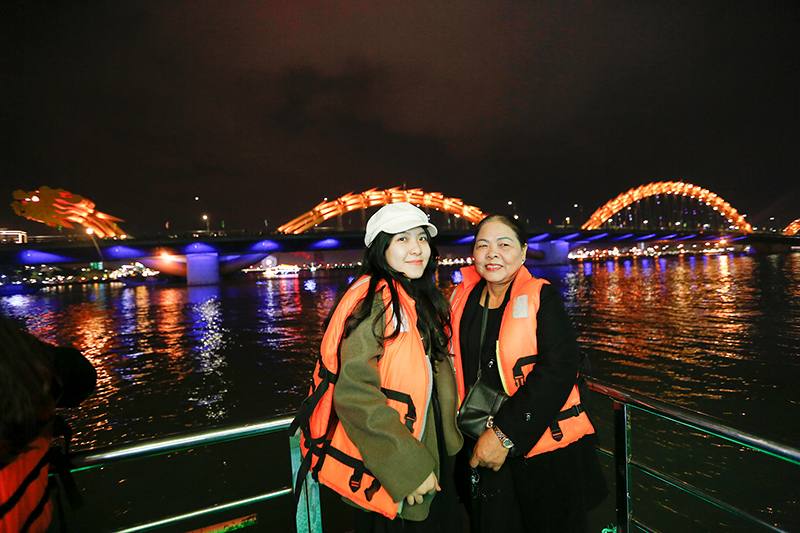 Trải nghiệm đi du thuyền sông Hàn Đà Nẵng siêu thú vị 6