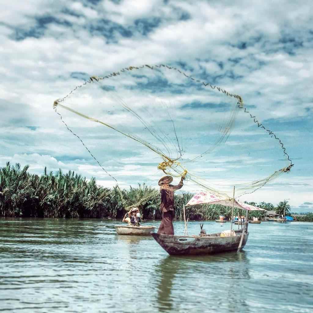 Trải nghiệm đi thuyền trên sông Thu Bồn siêu thú vị 9