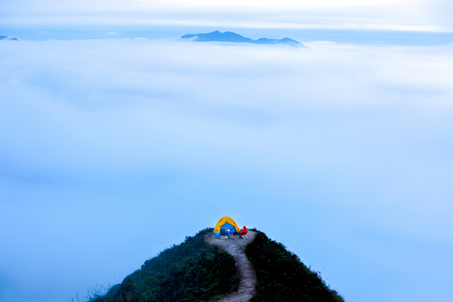 Trải nghiệm ngủ lều giữa biển mây Tà Xùa siêu hấp dẫn 3