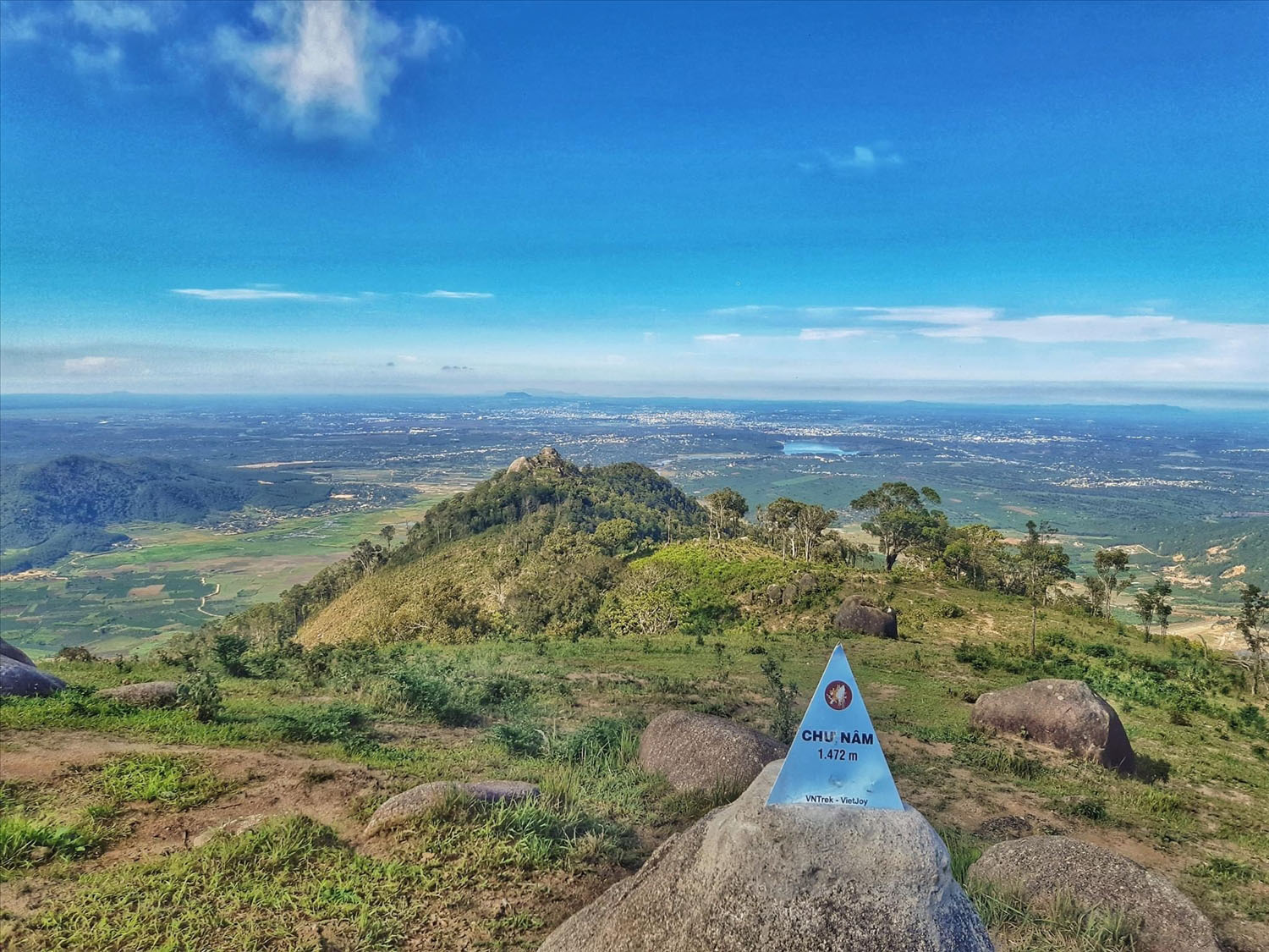 Trekking đỉnh Chư Nâm, đoạt được Nóc Nhà Của Cao Nguyên Pleiku