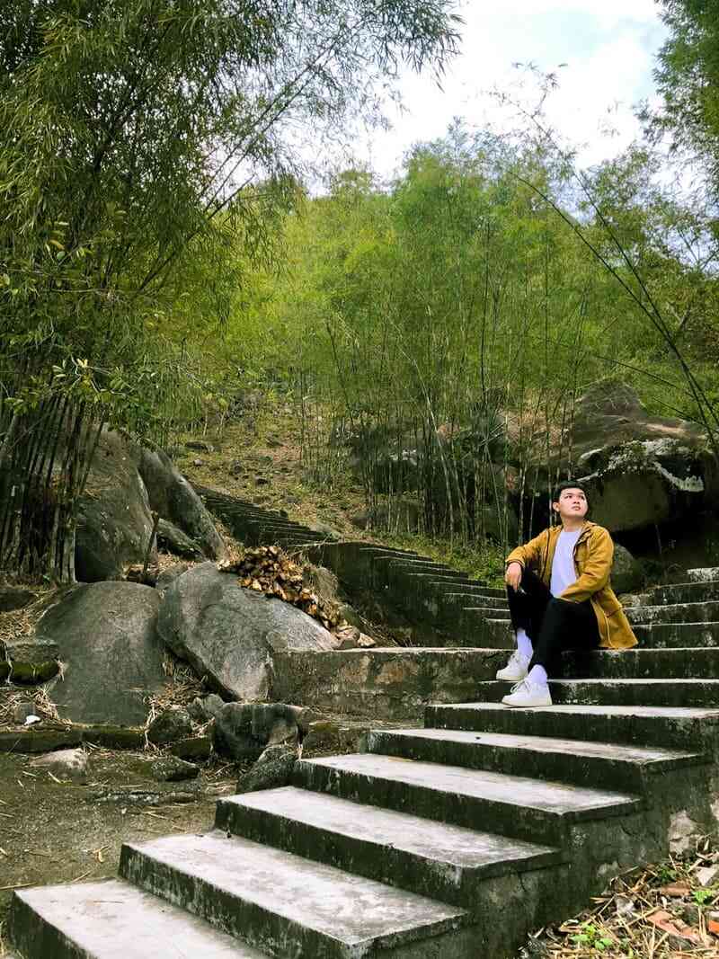 Tú Dương Miếu, điểm đến yên ắng nép mình bên rừng trúc 3