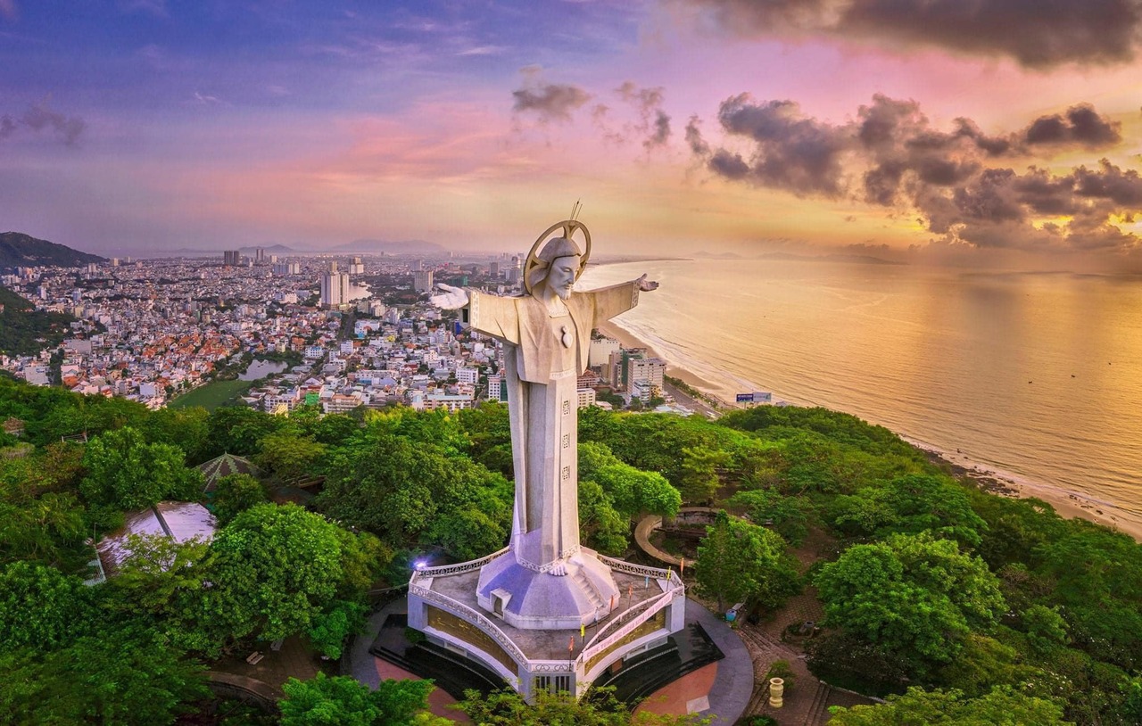 Tượng Chúa Kito Vũng Tàu – Tượng Chúa Jesus lớn nhất châu Á