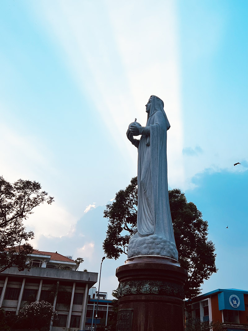 Nhà thờ Đức Bà Sài Gòn, điểm đến tham quan nổi tiếng bậc nhất Sài thành 4