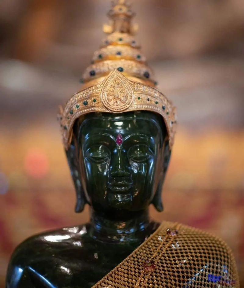 Ghé thăm Wat Phra Kaew để chiêm ngưỡng quốc bảo Thái Lan 6