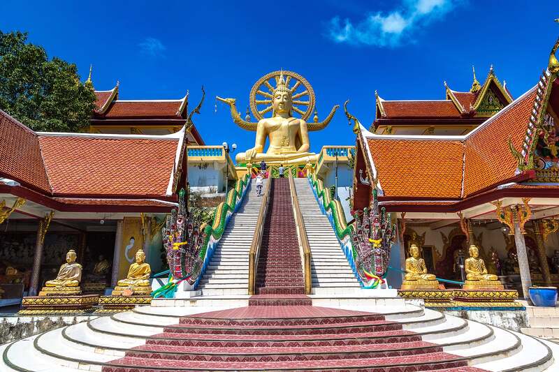 Wat Phra Yai, chùa Phật Lớn uy nghiêm trên ngọn đồi ở Thái Lan 5