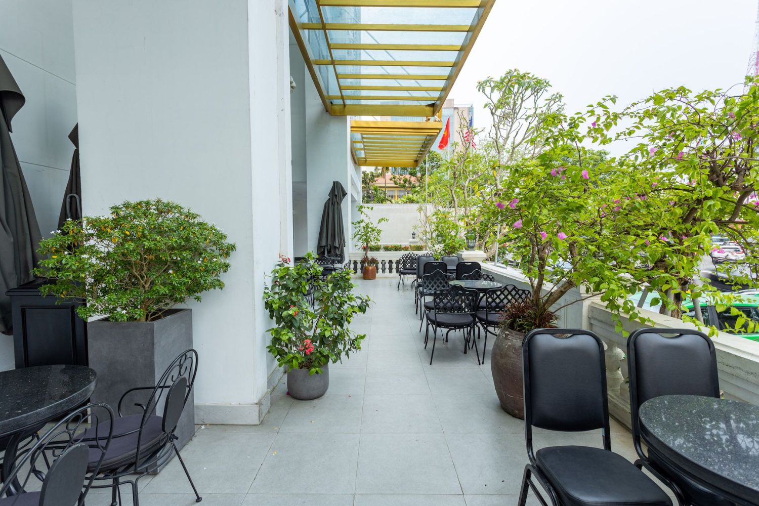White Lotus Hotel Huế mang những nét kiến trúc đậm phong cách cung đình 22