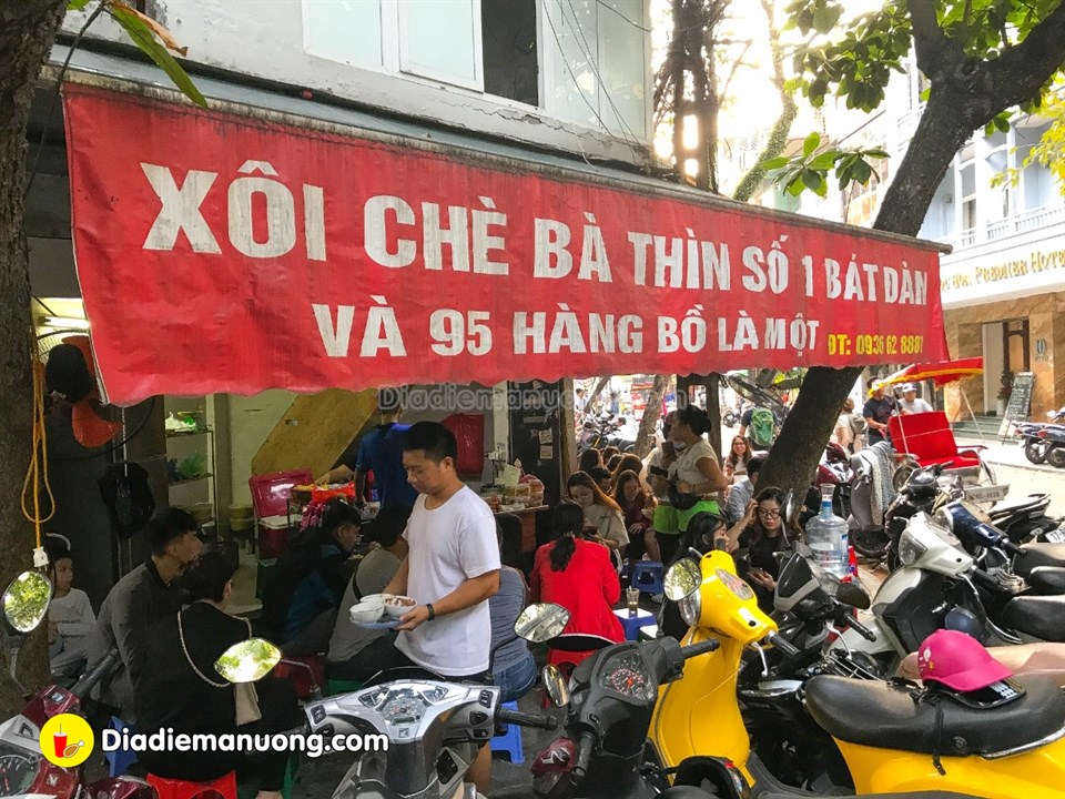 Xôi chè Bà Thìn - Địa chỉ quen thuộc của các tín đồ mê đồ ngọt tại Hà Nội 2