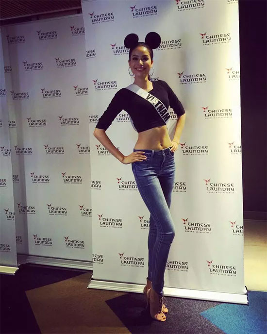 Phạm Hương đã mặc những gì trong 8 vali tại Miss Universe?