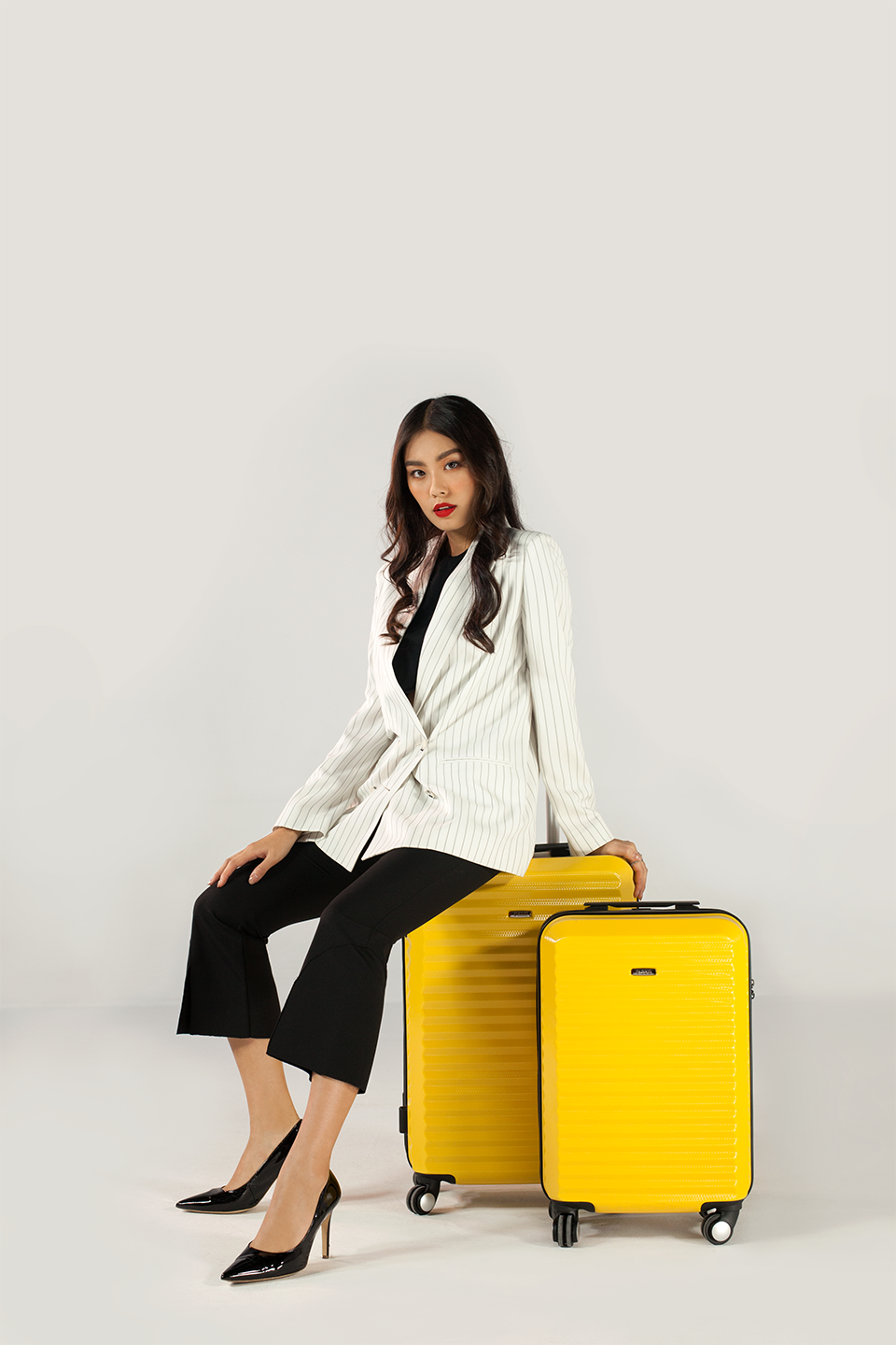 Bộ ba vali “màu vàng” - Lọt Top Hot đứng đầu năm 2019 tại MIA.vn!!! 2