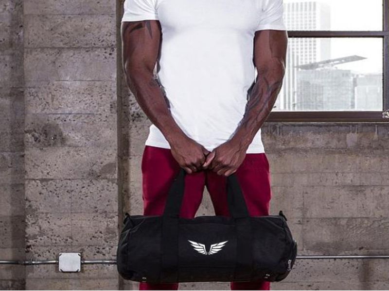 12 mẫu túi tập gym tiện dụng mà dân mê thể thao không thể bỏ qua 4