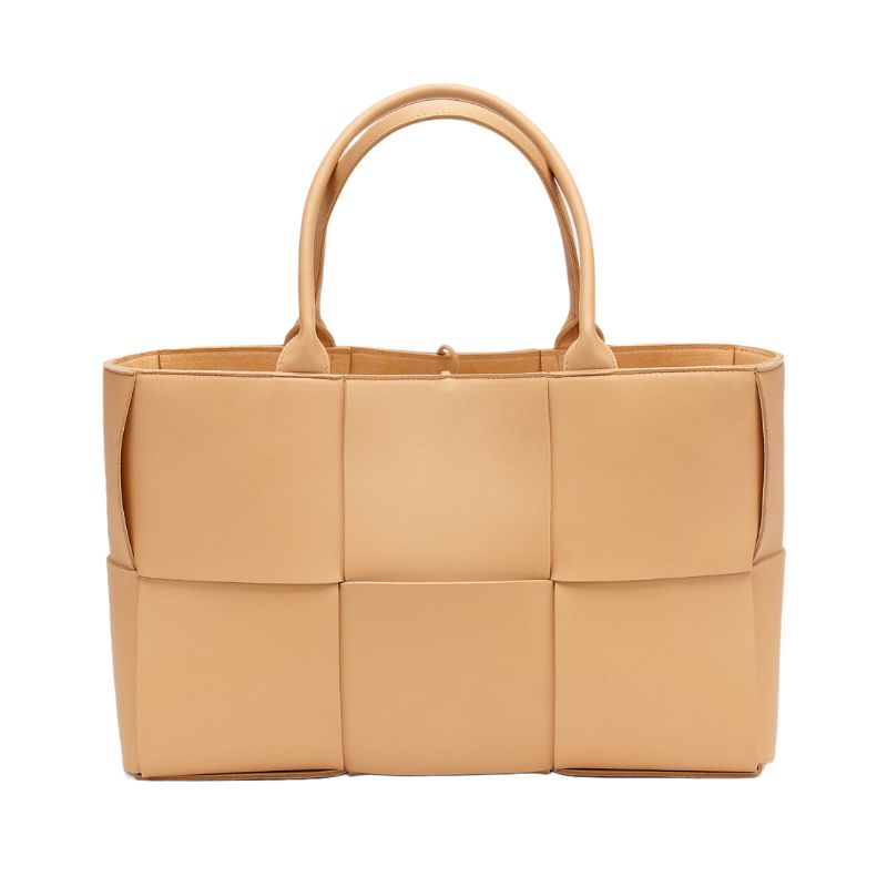 Điểm danh 8 mẫu túi xách tote thời thượng, đẳng cấp 3