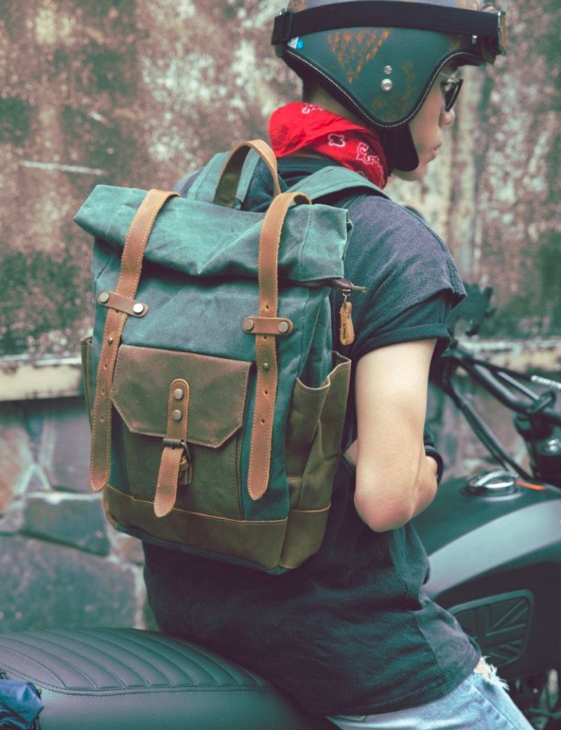 Điểm danh các mẫu balo rolltop cao cấp đáp ứng tốt nhu cầu du lịch 7