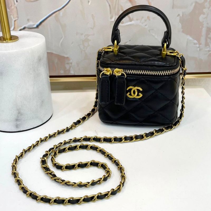 Lưu ngay top 4 mẫu túi vuông đeo chéo đốn tim cô nàng sành điệu 4