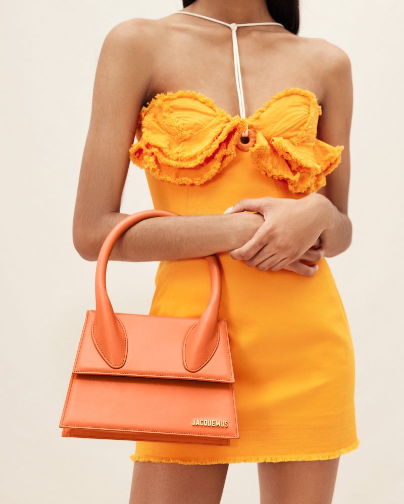 Top 10 mẫu túi xách nữ màu cam giúp bạn nâng tầm phong cách thời trang 6